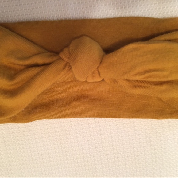 Brand new handmade Knotted mustard headband NB - Picture 2 of 2
